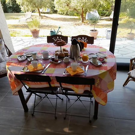 Ecole Buissonniere * Антиб