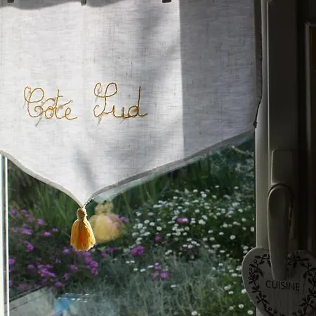 Ecole Buissonniere Апартаменты Антиб