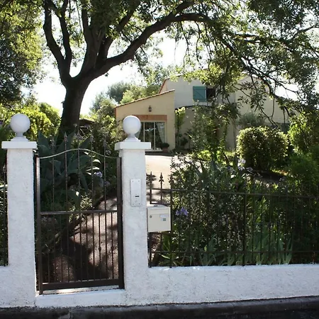 Ecole Buissonnière Appartement *